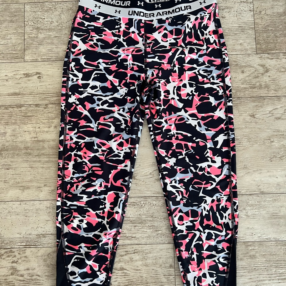 Under Armour Pink and Black Leggings with Abstract Design Heat Gear - Youth L